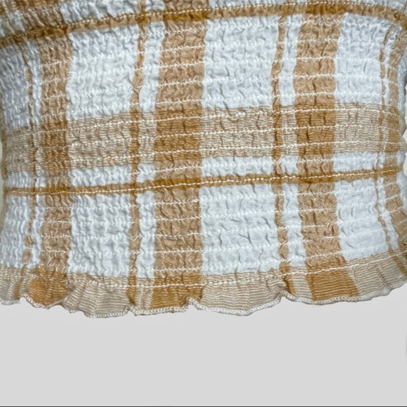 Halter Top - Picture 2 of 4